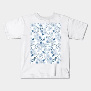 Doodle flowers in classic blue Kids T-Shirt